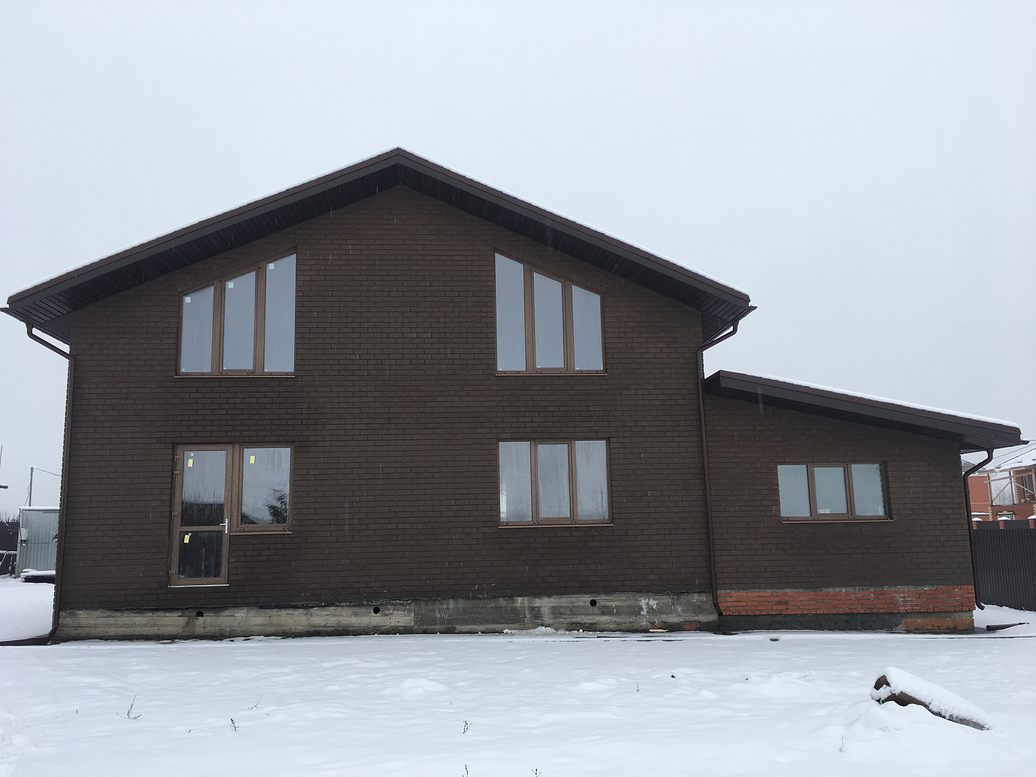 Фотографии домов из кирпича НЗКМ (Номосковский завод керамического кирпича г. Новомосковск)