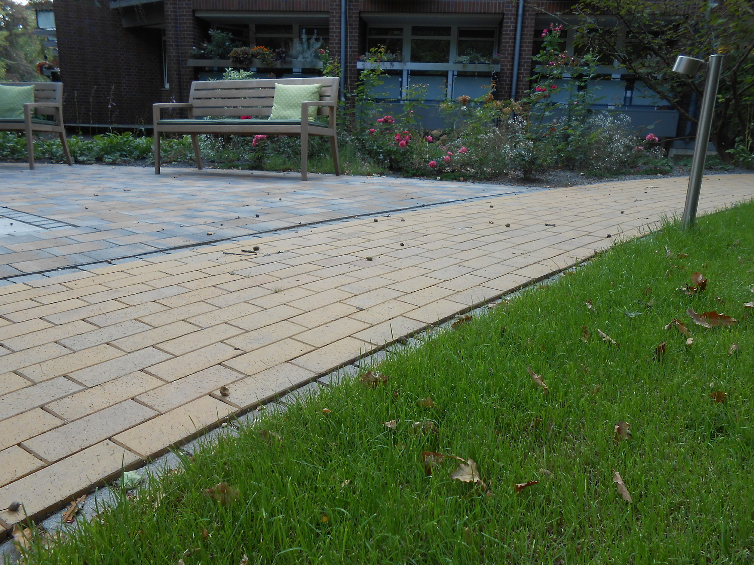 Фото клинкерной брусчатки. Кирпич тротуарный для замощения (Lode)