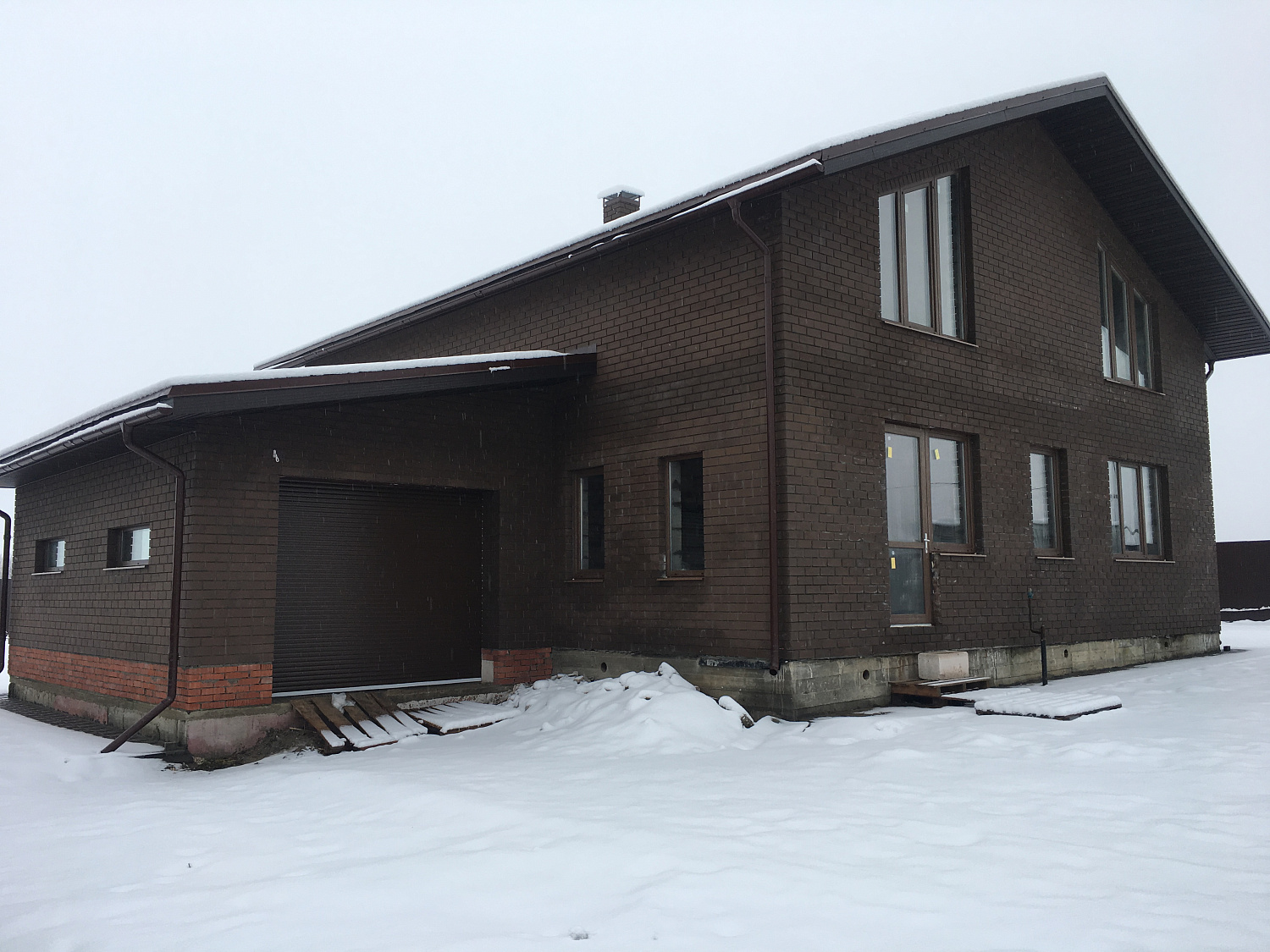 Фотографии домов из кирпича НЗКМ (Номосковский завод керамического кирпича г. Новомосковск)