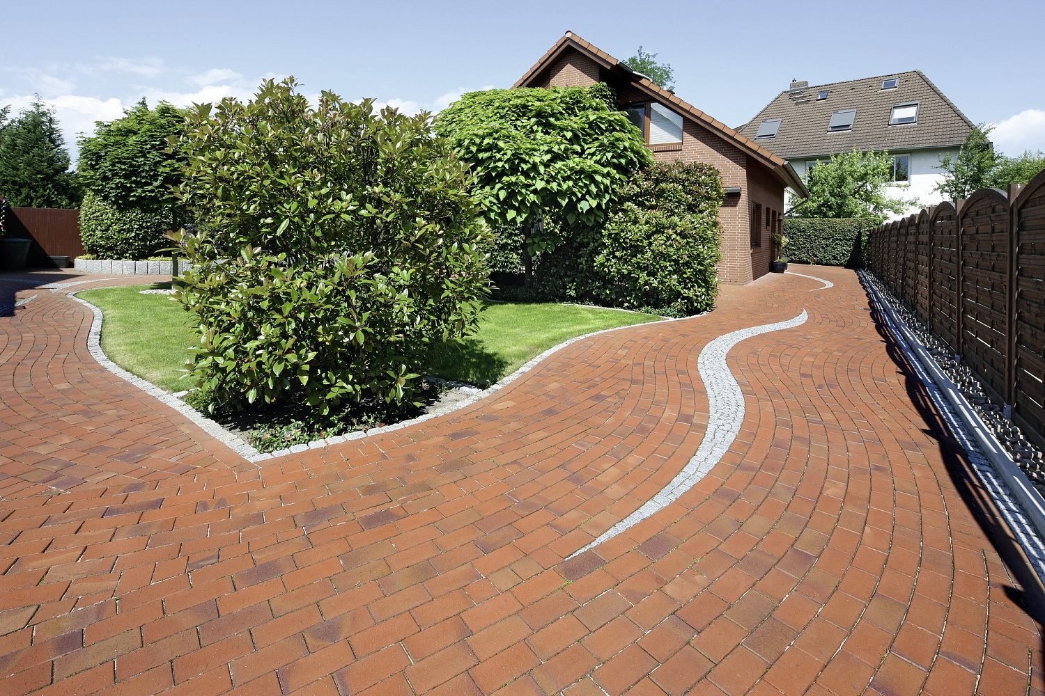 Фото клинкерной брусчатки. Кирпич тротуарный для замощения (Lode)