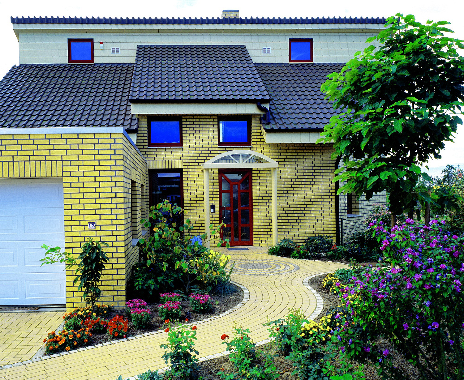 Фото клинкерной брусчатки. Кирпич тротуарный для замощения (Lode)