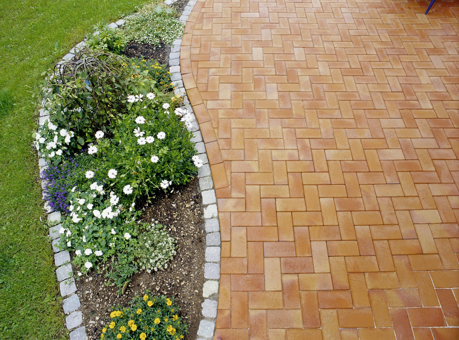 Фото клинкерной брусчатки. Кирпич тротуарный для замощения (Lode)