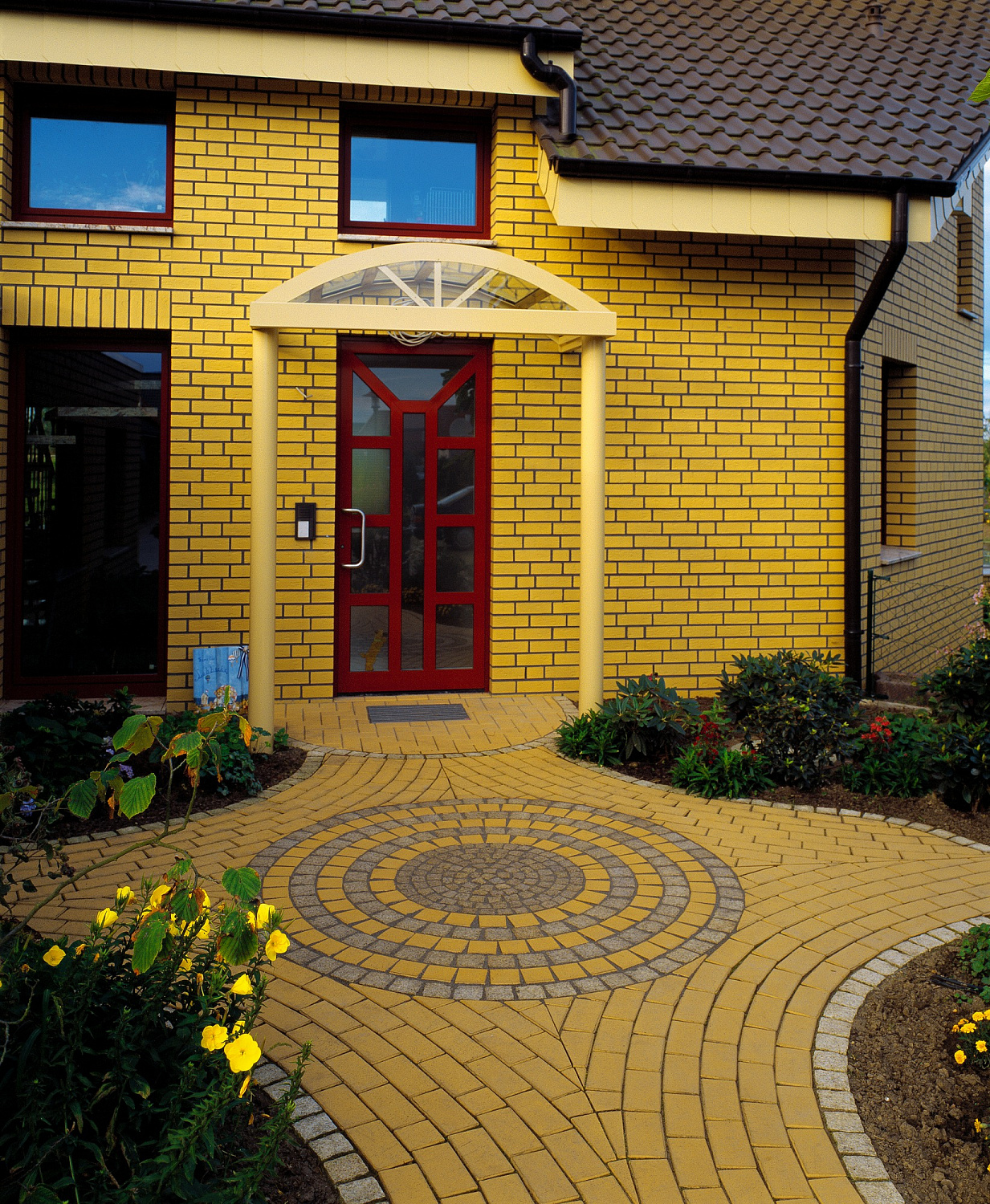 Фото клинкерной брусчатки. Кирпич тротуарный для замощения (Lode)