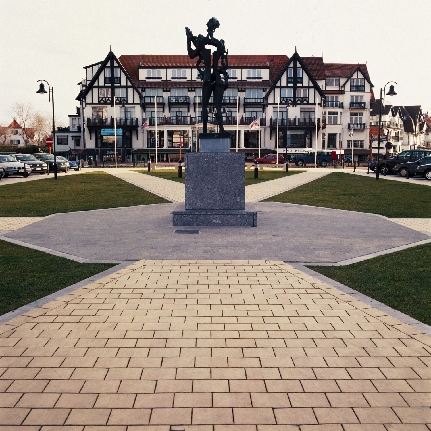 Фото клинкерной брусчатки. Кирпич тротуарный для замощения (Lode)