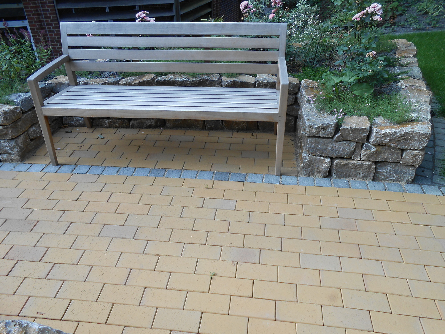 Фото клинкерной брусчатки. Кирпич тротуарный для замощения (Lode)