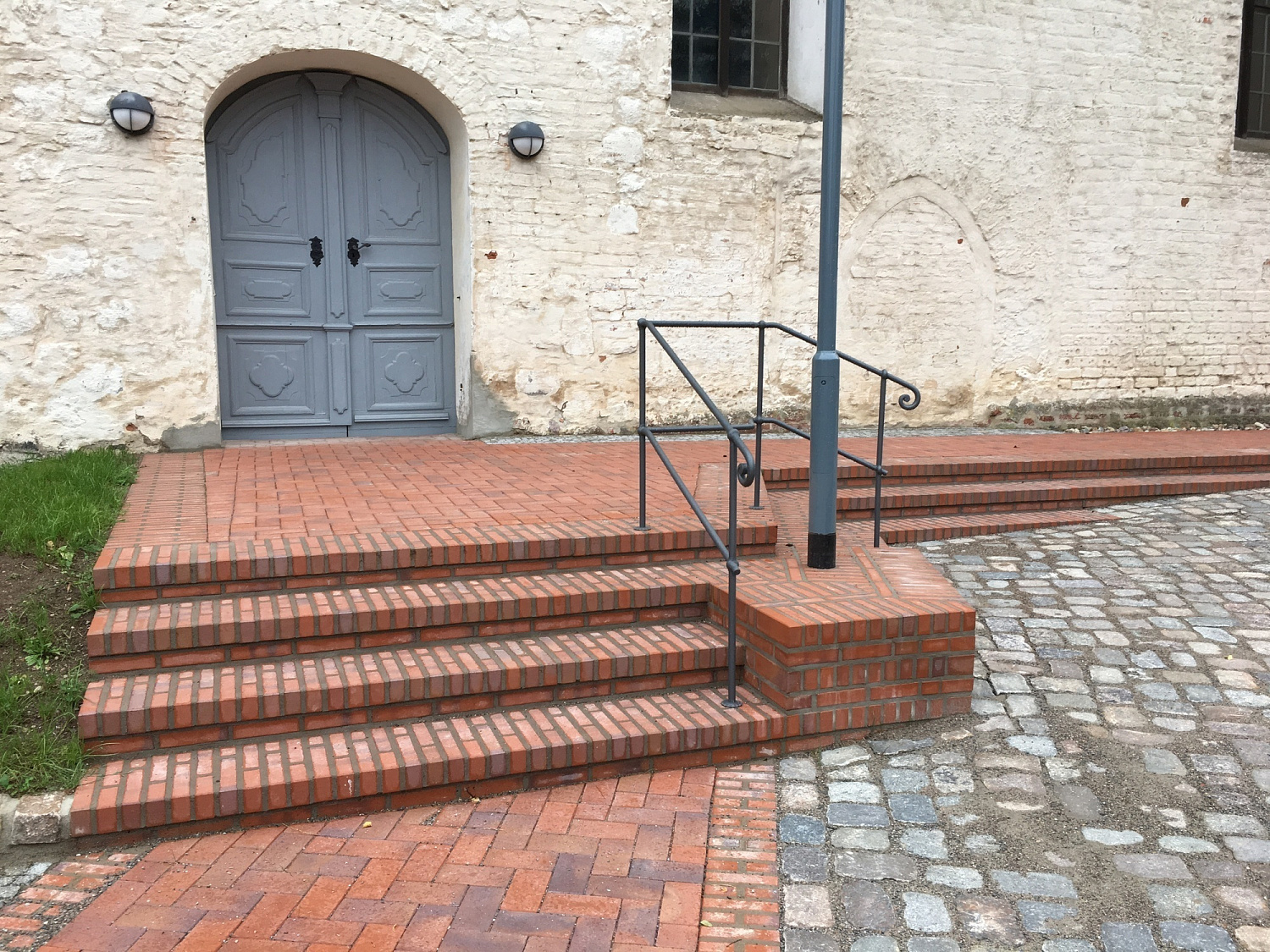 Фото клинкерной брусчатки. Кирпич тротуарный для замощения (Lode)