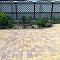 Оформление дорожек тротуарной плиткой  фирмы "Ландшафт"