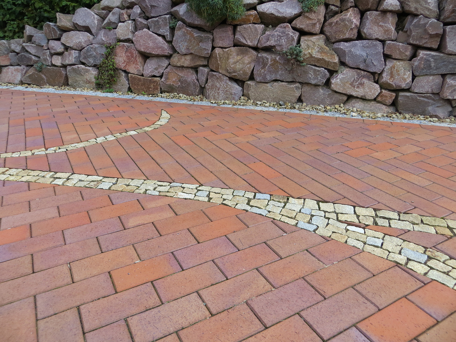 Фото клинкерной брусчатки. Кирпич тротуарный для замощения (Lode)