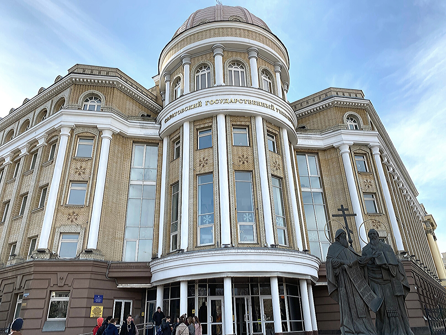 Саратовский кирпич. Фотографии домов