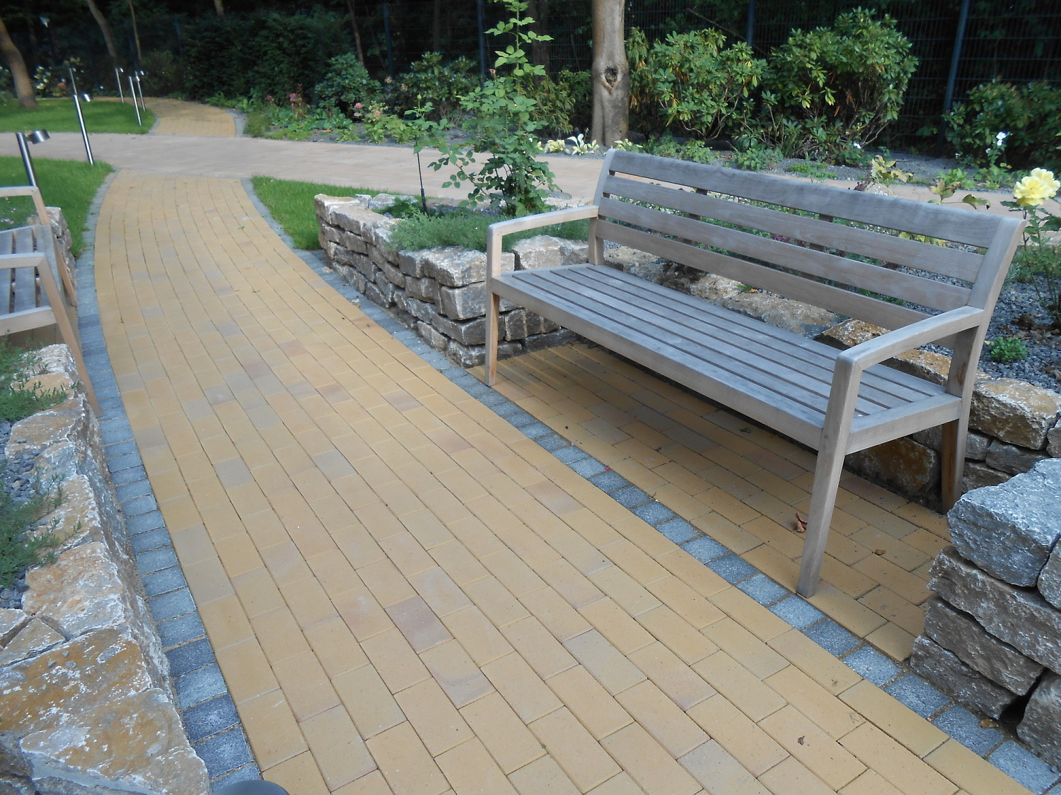 Фото клинкерной брусчатки. Кирпич тротуарный для замощения (Lode)