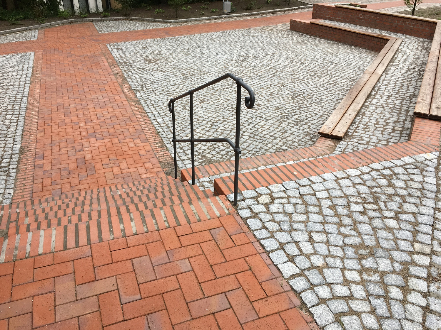 Фото клинкерной брусчатки. Кирпич тротуарный для замощения (Lode)