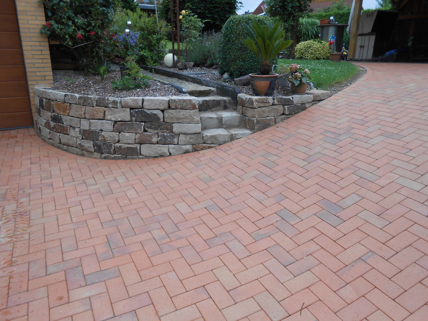 Фото клинкерной брусчатки. Кирпич тротуарный для замощения (Lode)