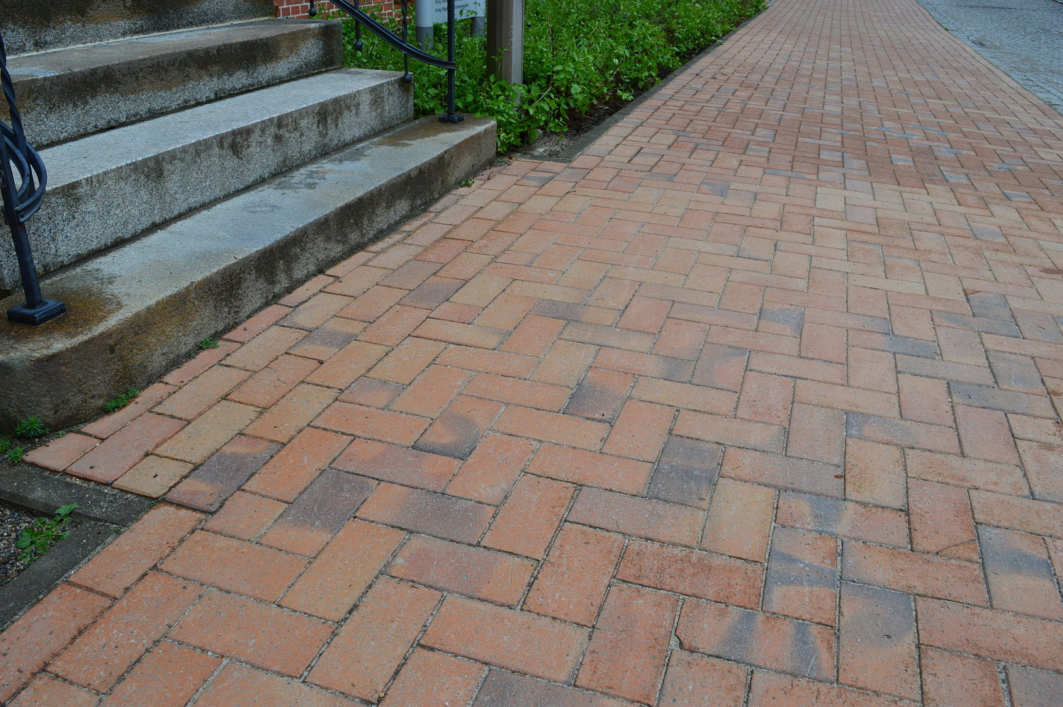Фото клинкерной брусчатки. Кирпич тротуарный для замощения (Lode)