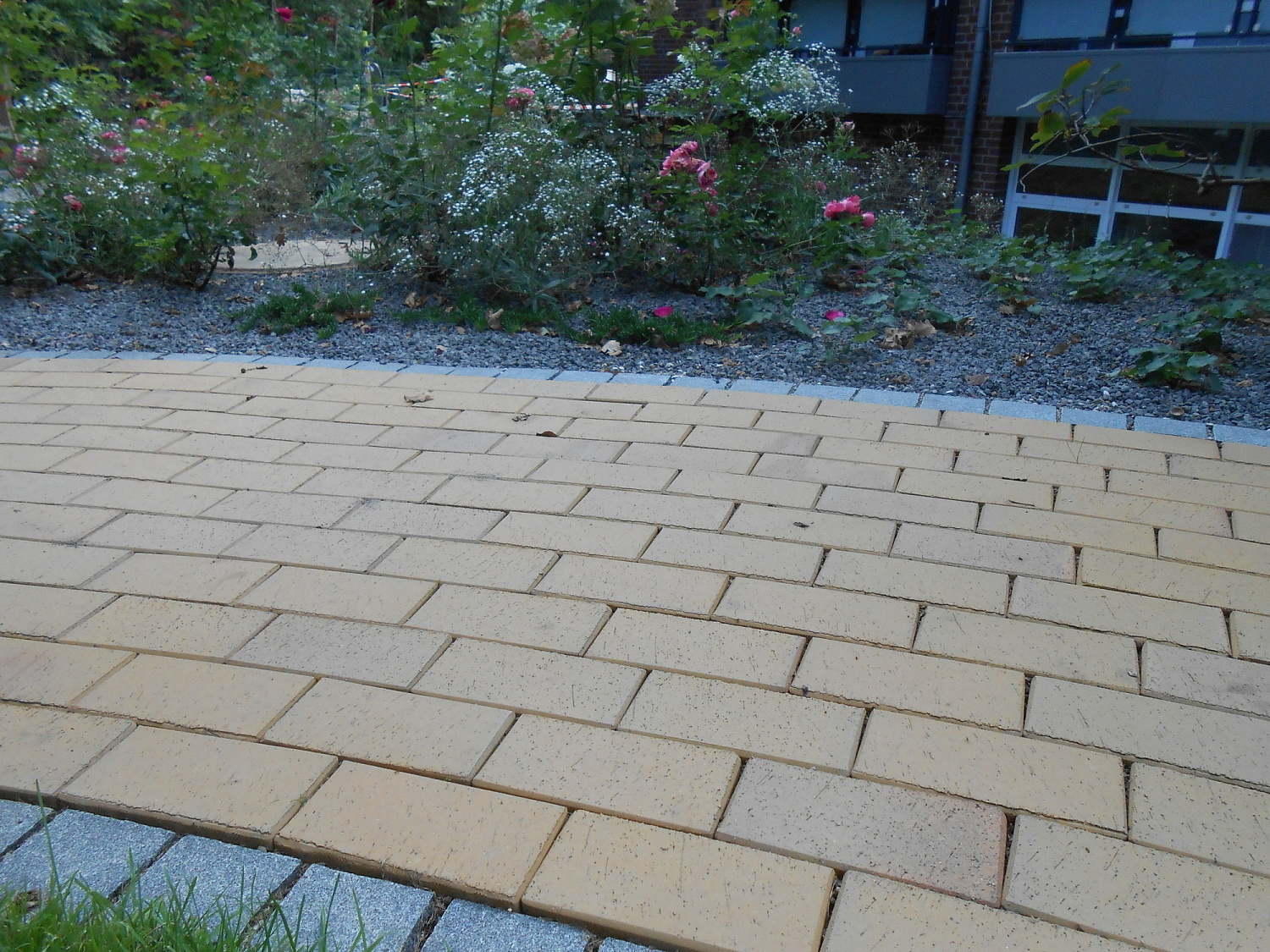 Фото клинкерной брусчатки. Кирпич тротуарный для замощения (Lode)