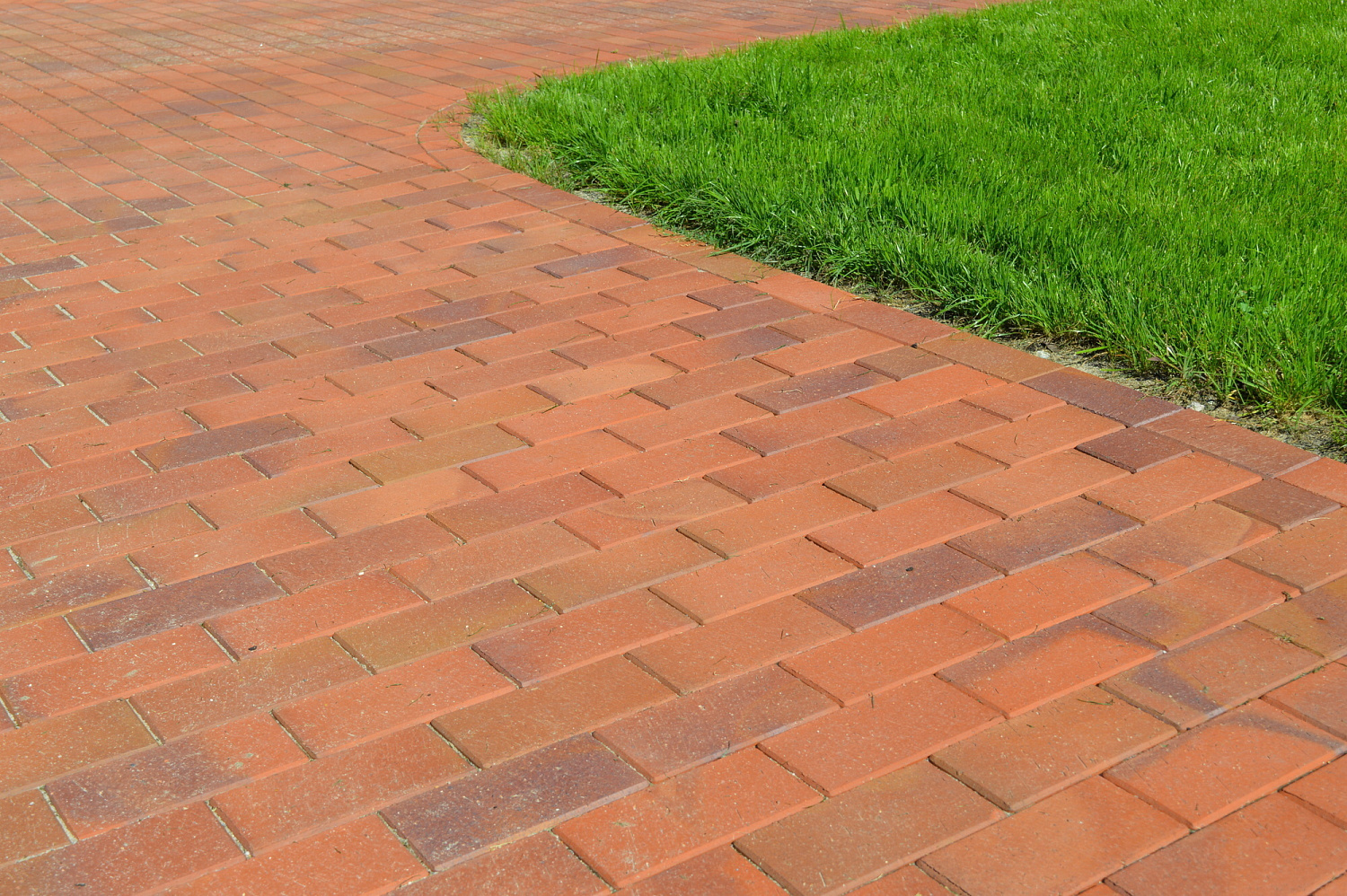 Фото клинкерной брусчатки. Кирпич тротуарный для замощения (Lode)