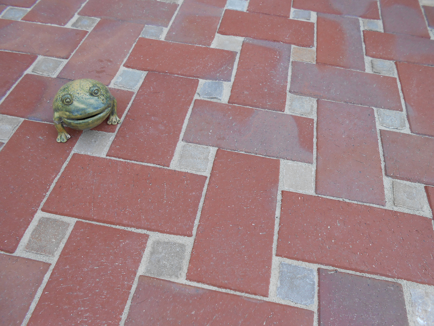 Фото клинкерной брусчатки. Кирпич тротуарный для замощения (Lode)